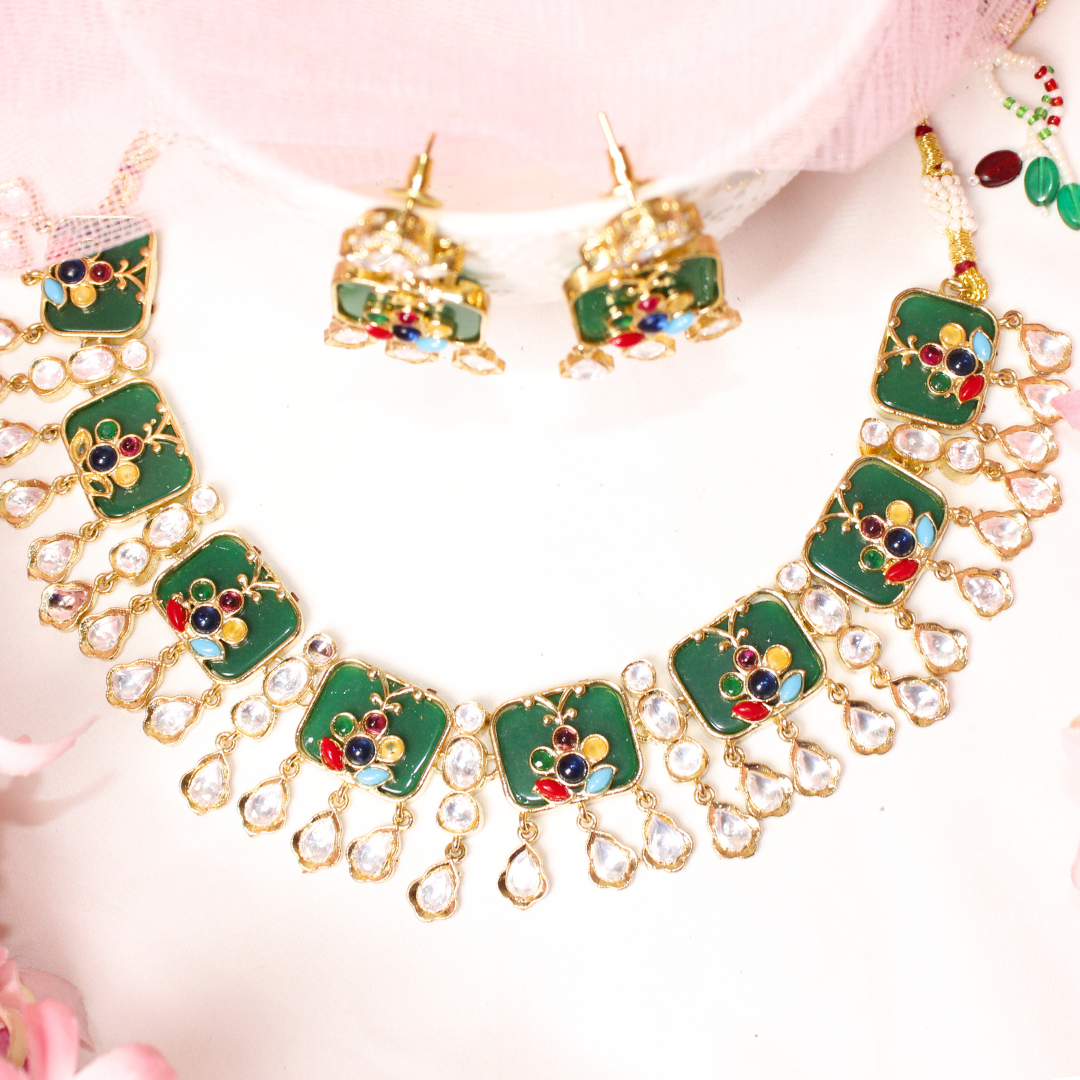 GULMOHAR - POLKI & STONE NECKLACE - GREEN - Necklaces