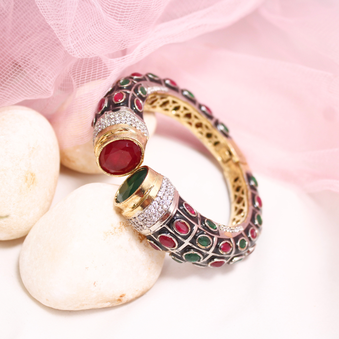 Rajwadi Stone & Meenakari Kada – Gold Plated Green & Red Openable Bangle