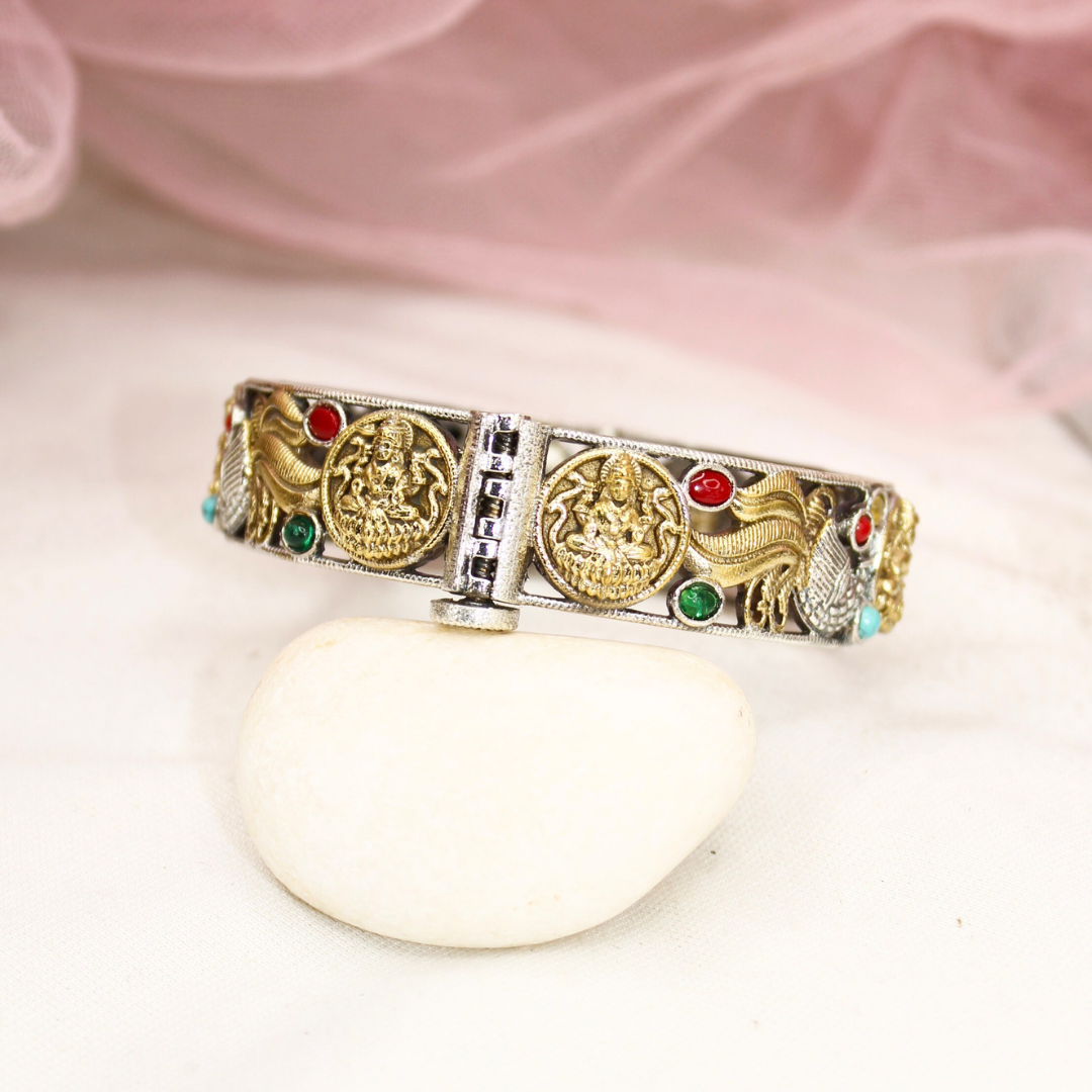 DUAL-TONE ROUND LAXMI MOR KADA-NAVRATAN