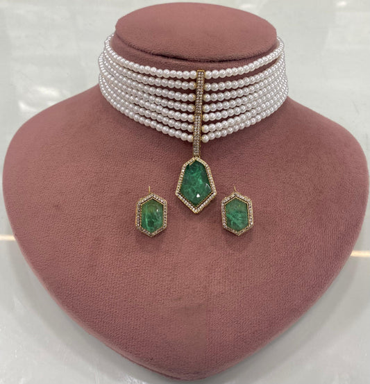Celebrity-Inspired light Green Doublet Stone Pearl Choker