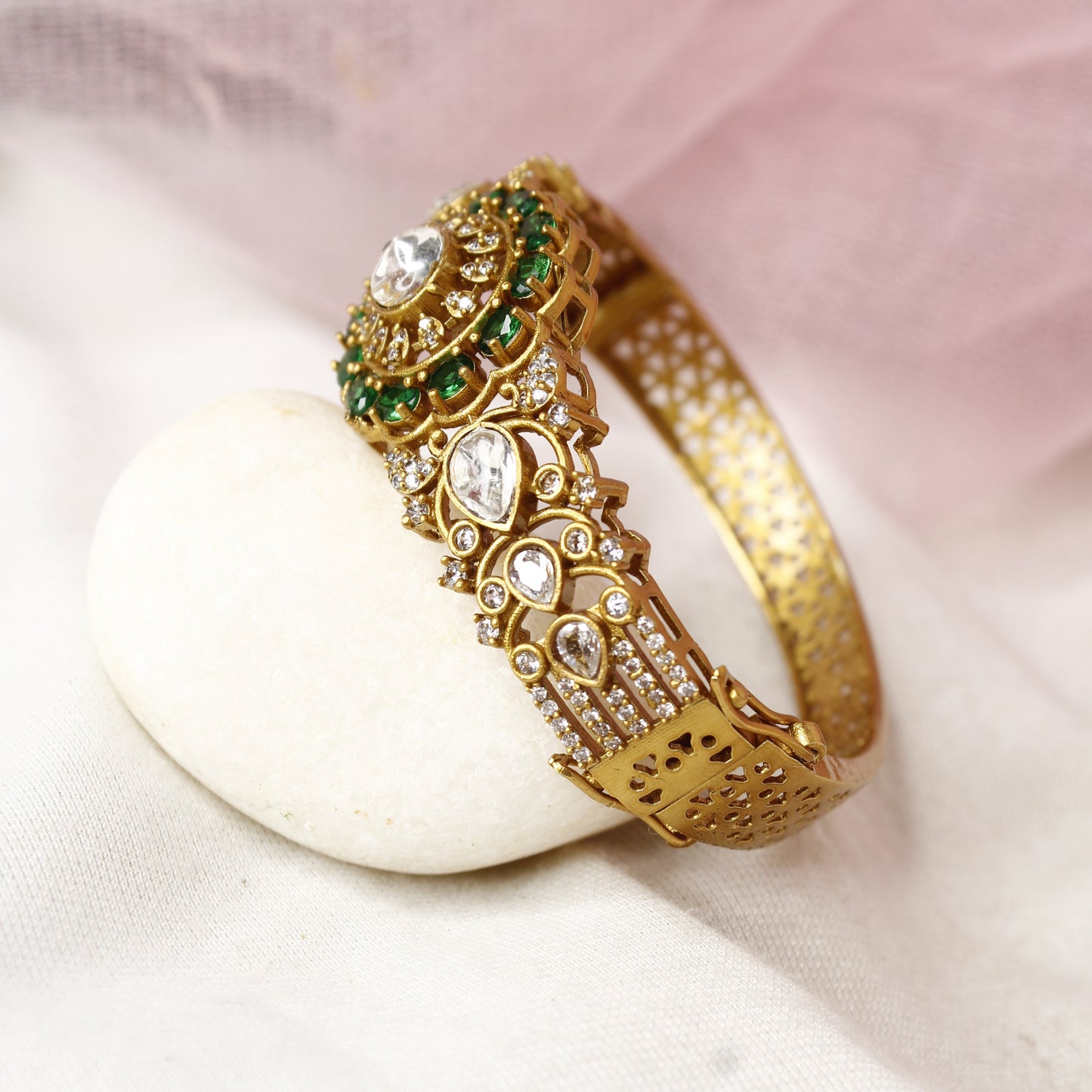 Royal Antique Polki Kada with Emerald Green Stones