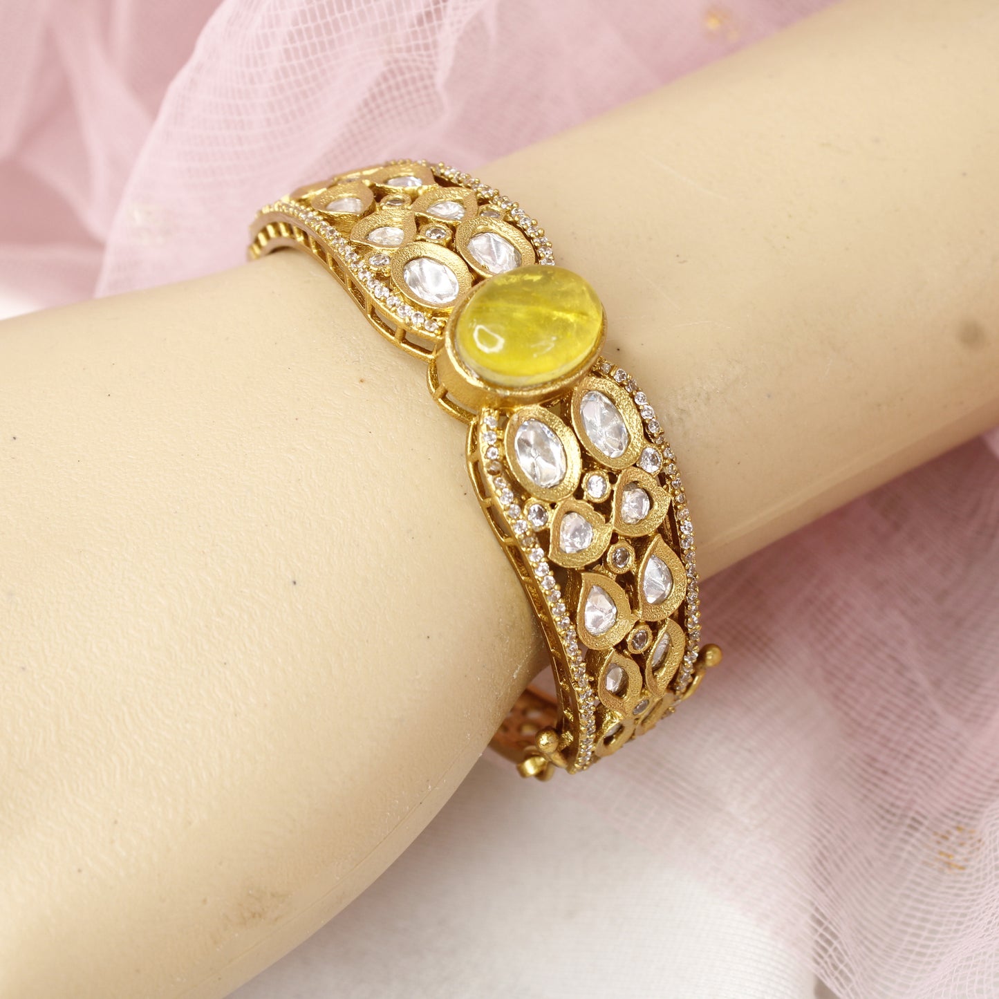Unique Antique Polki Kada with Lime Yellow Stone