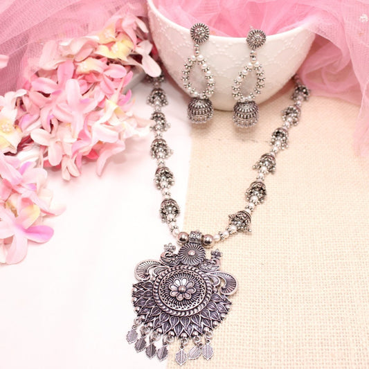 BANJARA PENDANT SET-JHUMKI PATTERN-PEACOCK PATTERN-WHITE