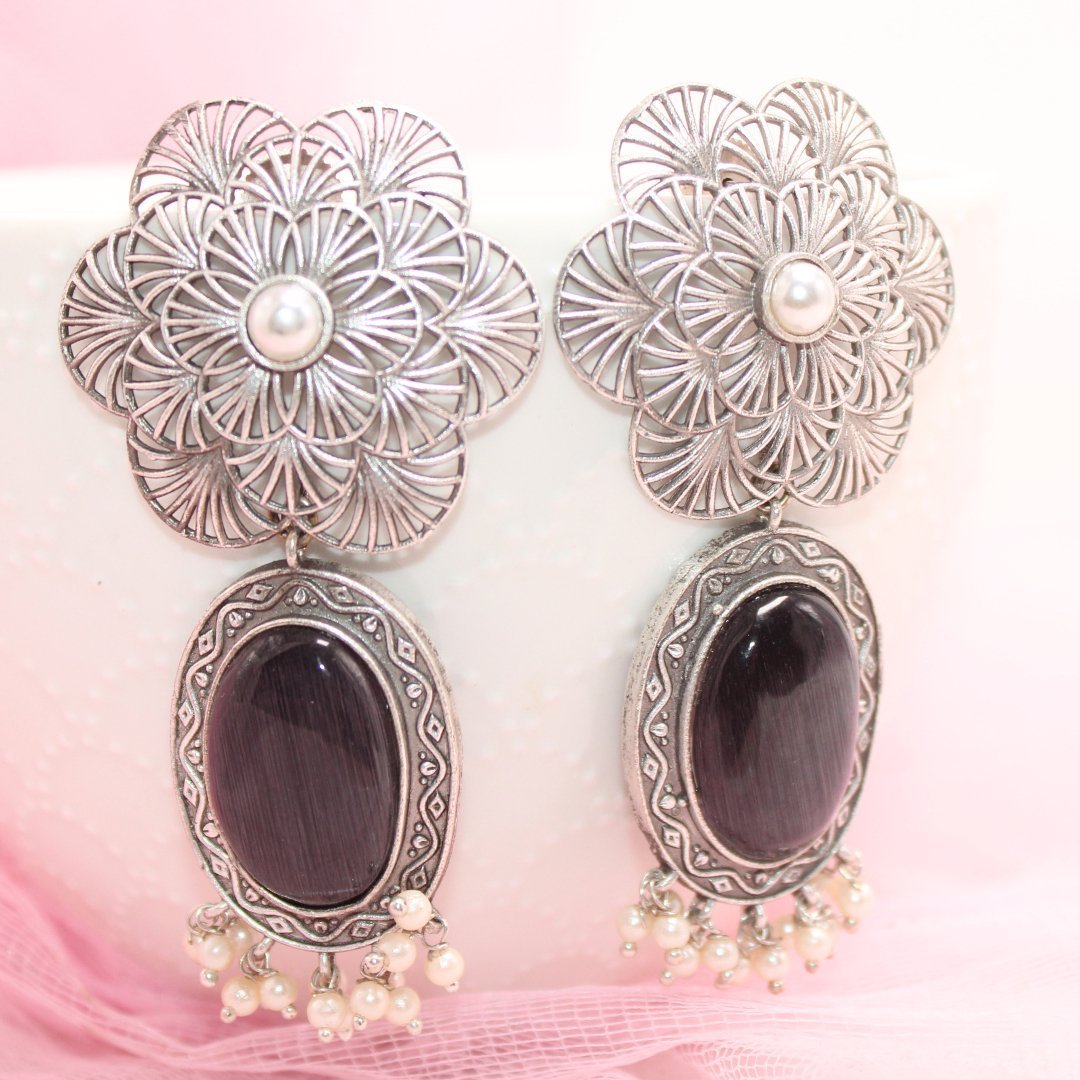 BIG FLOWER JAALI WITH MONALISA STONE EARRING-BLACK