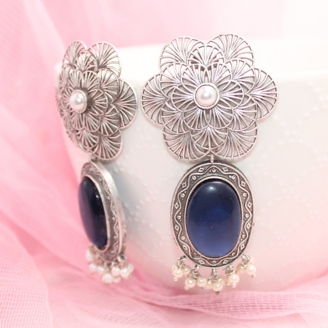 BIG FLOWER JAALI WITH MONALISA STONE EARRING - BLUE