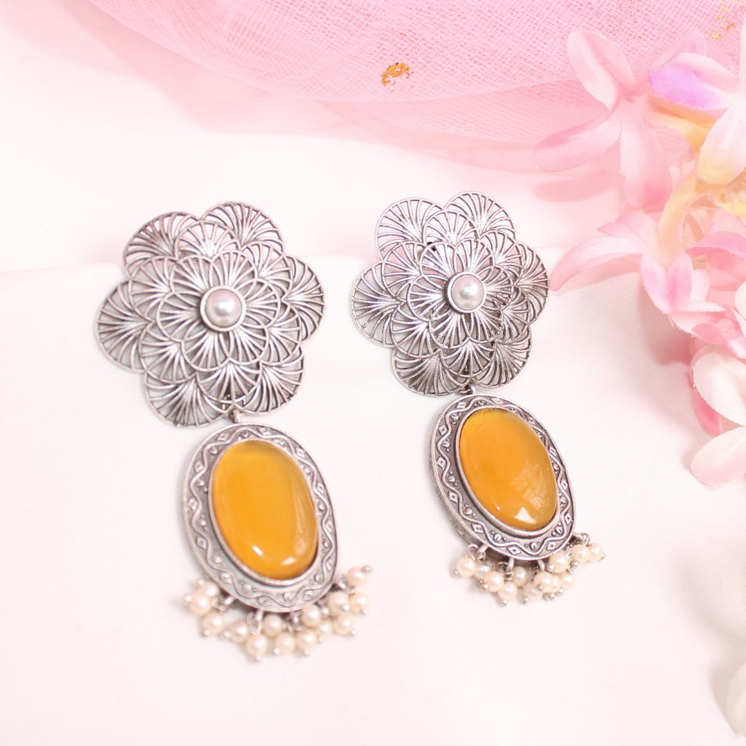 BIG FLOWER JAALI WITH MONALISA STONE EARRING - YELLOW