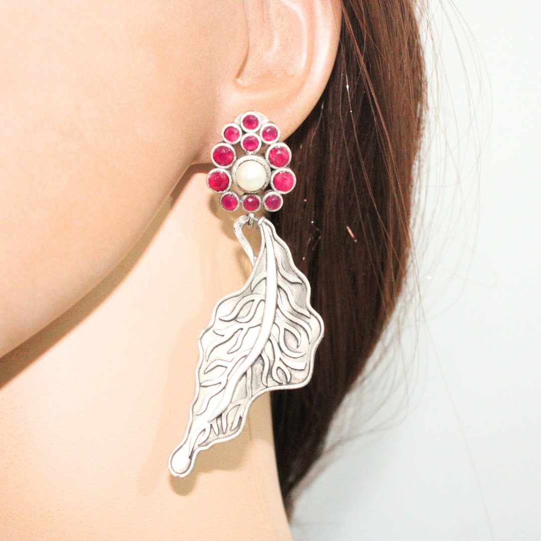 BIG LEAF EARRING DANGLER-RED