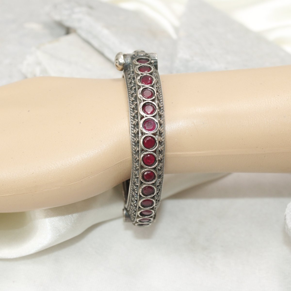 BOHO CHAKRA PATTERN MULTI STONE KADA - RED