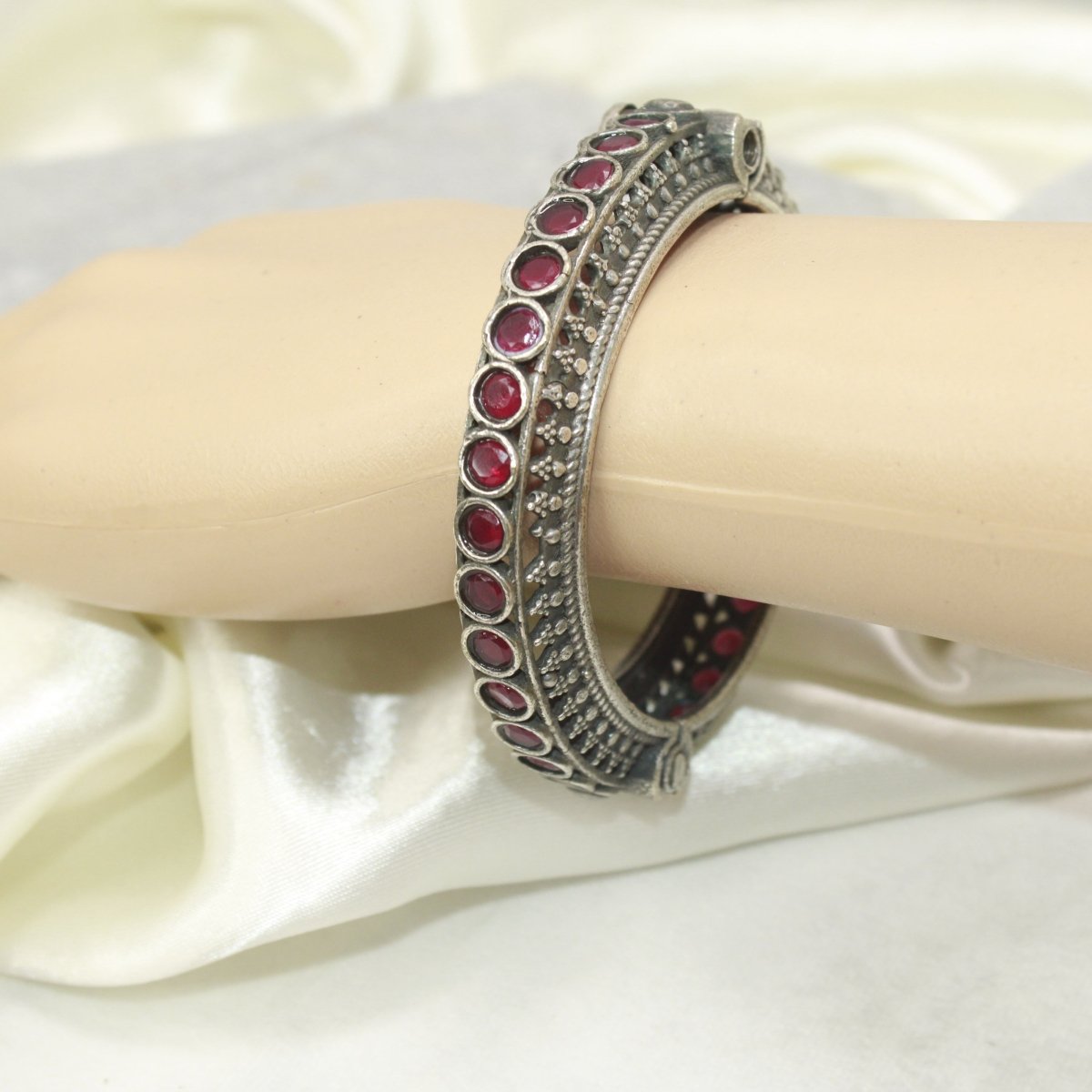 BOHO CHAKRA PATTERN MULTI STONE KADA - RED