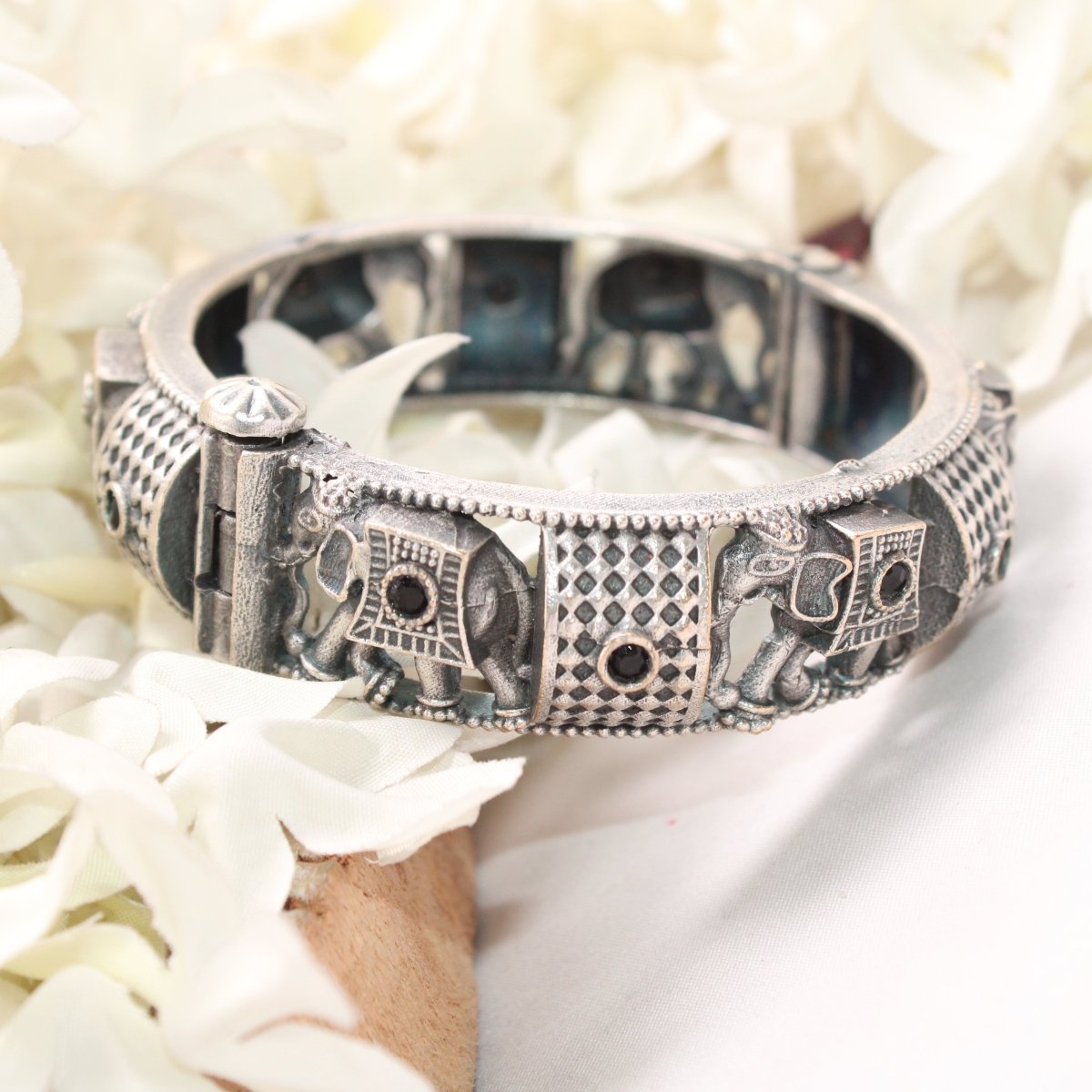 BOHO ELEPHANT KADA BLACK STONE MATTE FINISH - SINGLE KADA