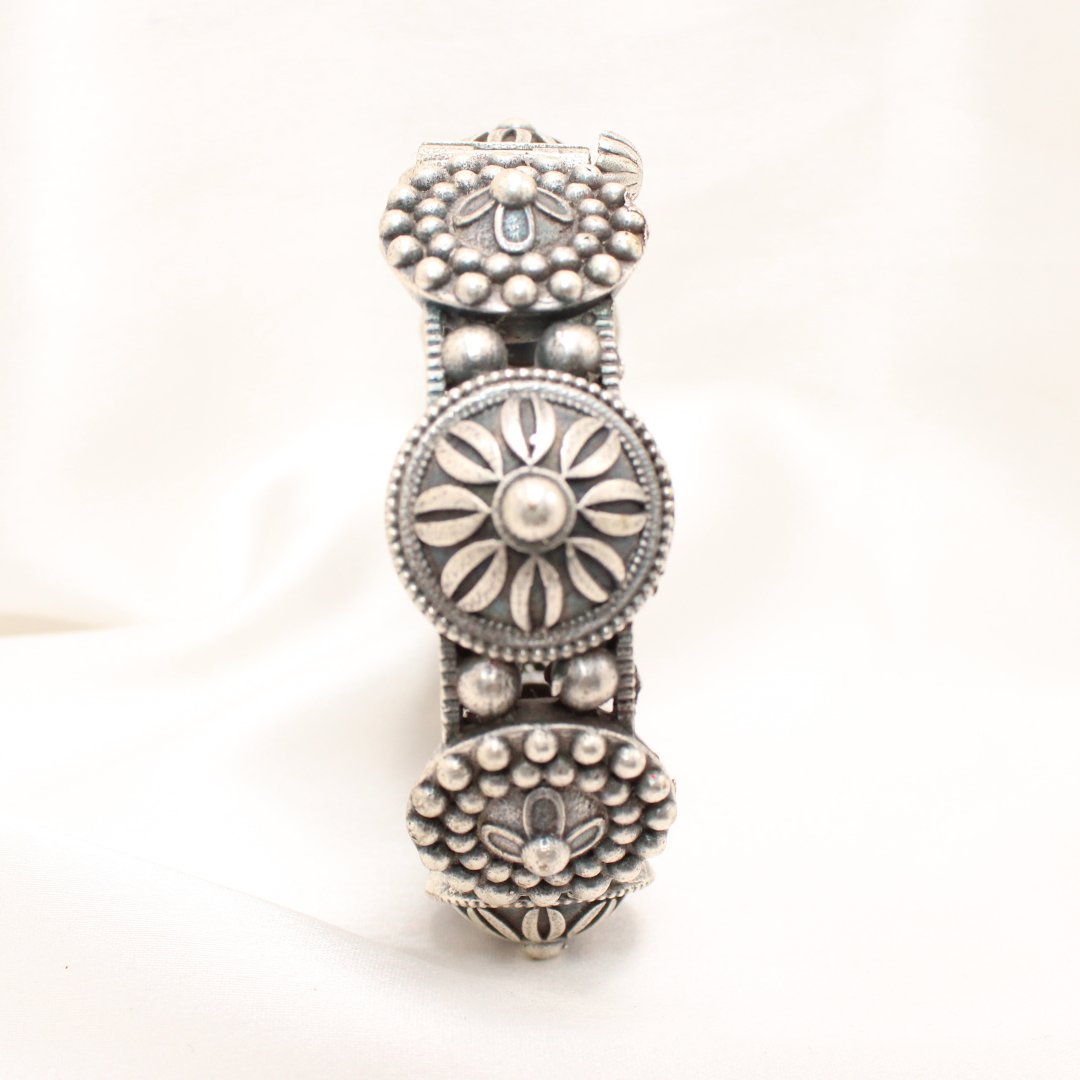 BOHO VINTAGE LOOK SINGLE KADA - CHAKRA DOT