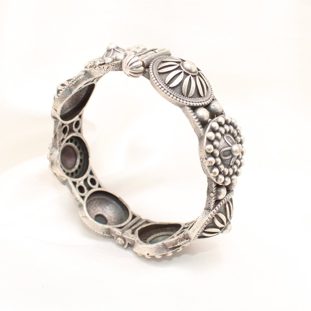 BOHO VINTAGE LOOK SINGLE KADA - CHAKRA DOT