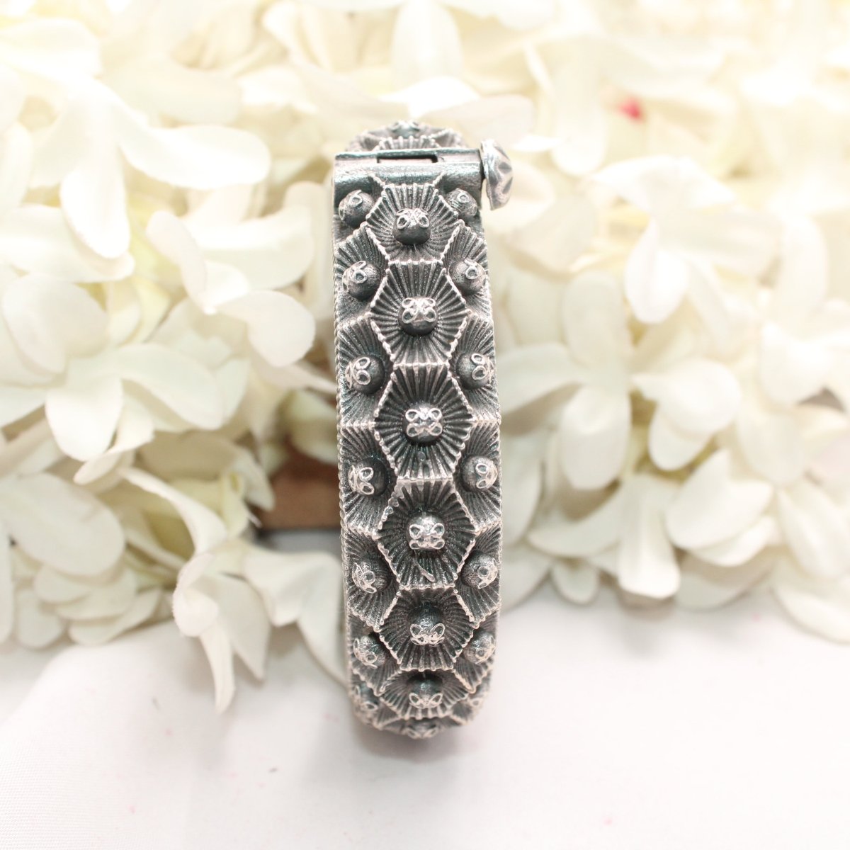 BOHO VINTAGE LOOK SINGLE KADA - HONEYCOMB