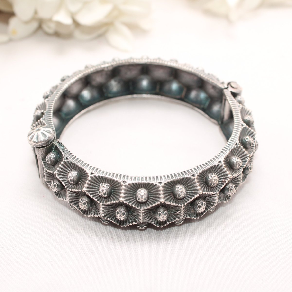 BOHO VINTAGE LOOK SINGLE KADA - HONEYCOMB