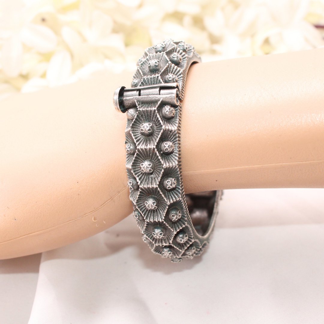 BOHO VINTAGE LOOK SINGLE KADA - HONEYCOMB