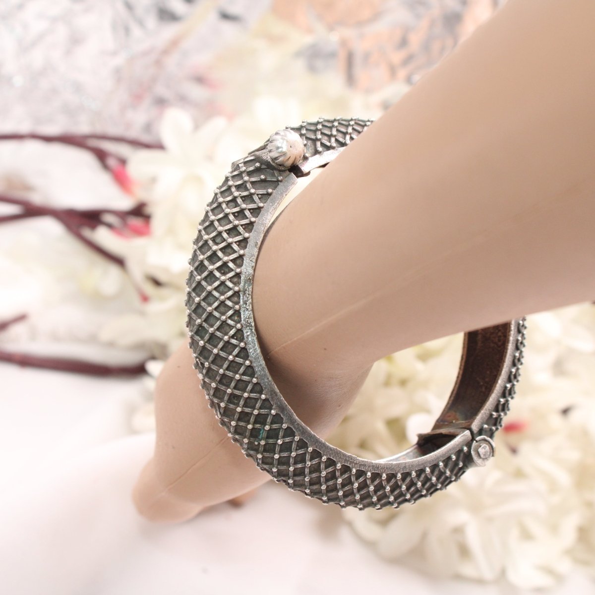 BOHO VINTAGE LOOK SINGLE KADA - MESH PATTERN