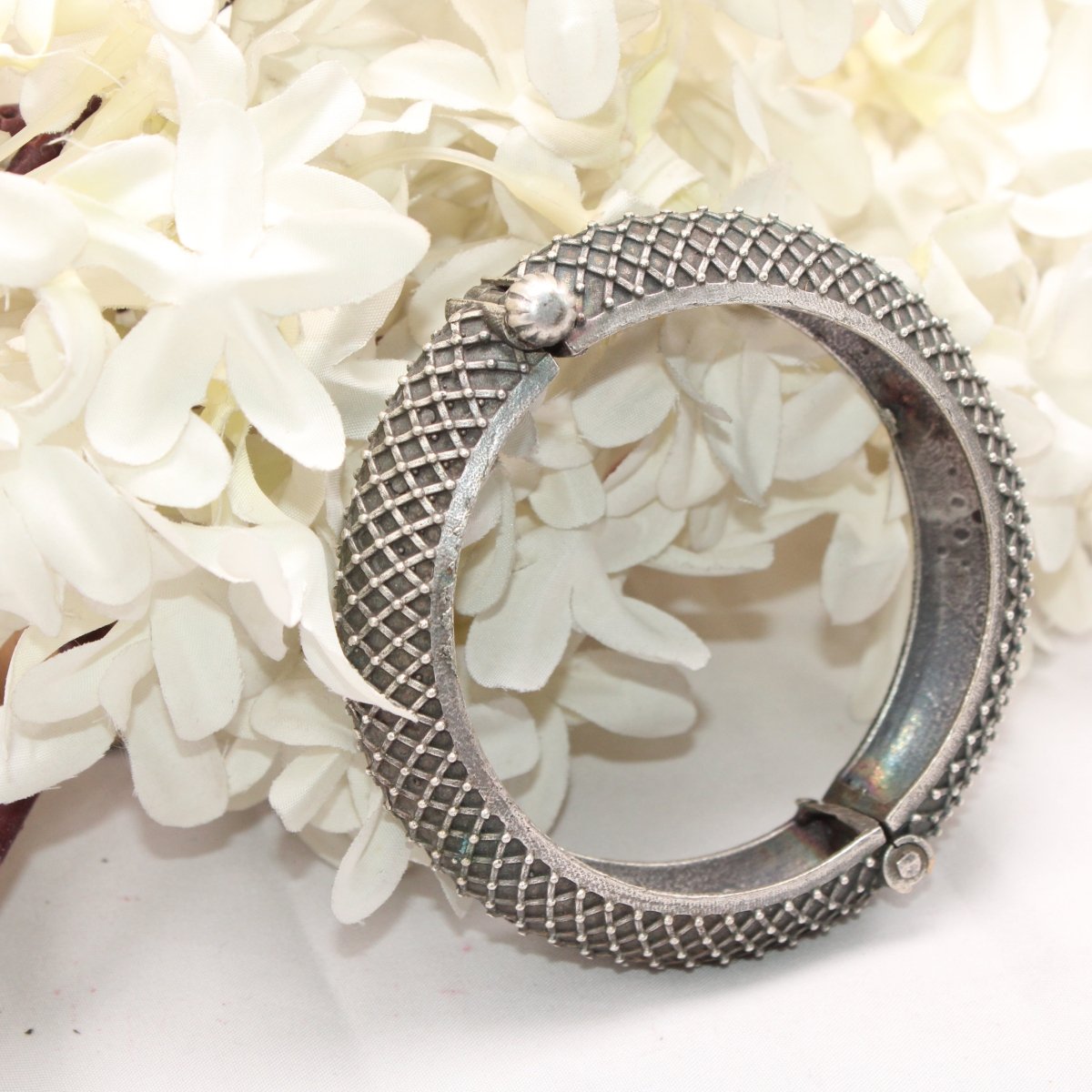 BOHO VINTAGE LOOK SINGLE KADA - MESH PATTERN