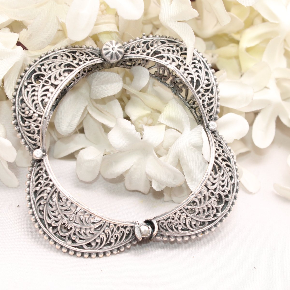 BOHO VINTAGE LOOK SINGLE KADA - SQUARE KARIGIRI