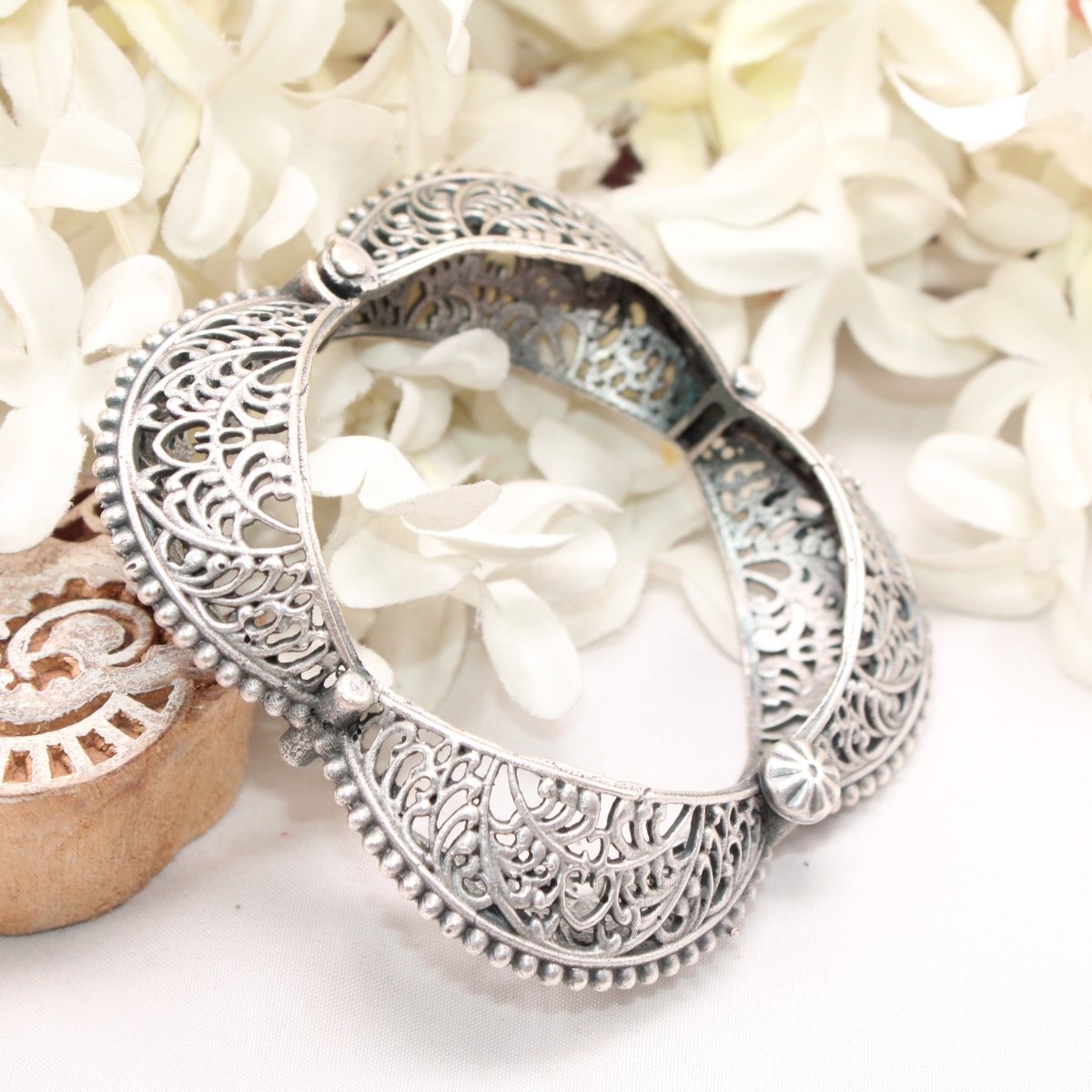 BOHO VINTAGE LOOK SINGLE KADA - SQUARE KARIGIRI
