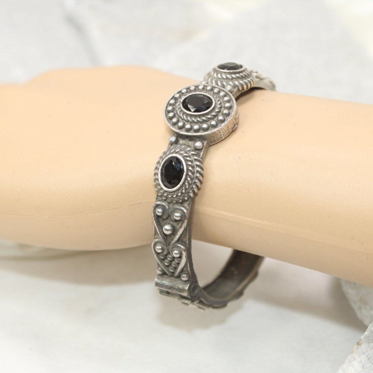 BRACELET LOOK ANTIQUE FINISH KADA - BLACK