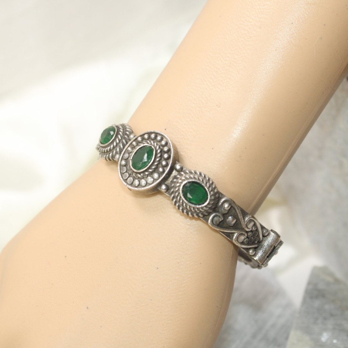 BRACELET LOOK ANTIQUE FINISH KADA - GREEN