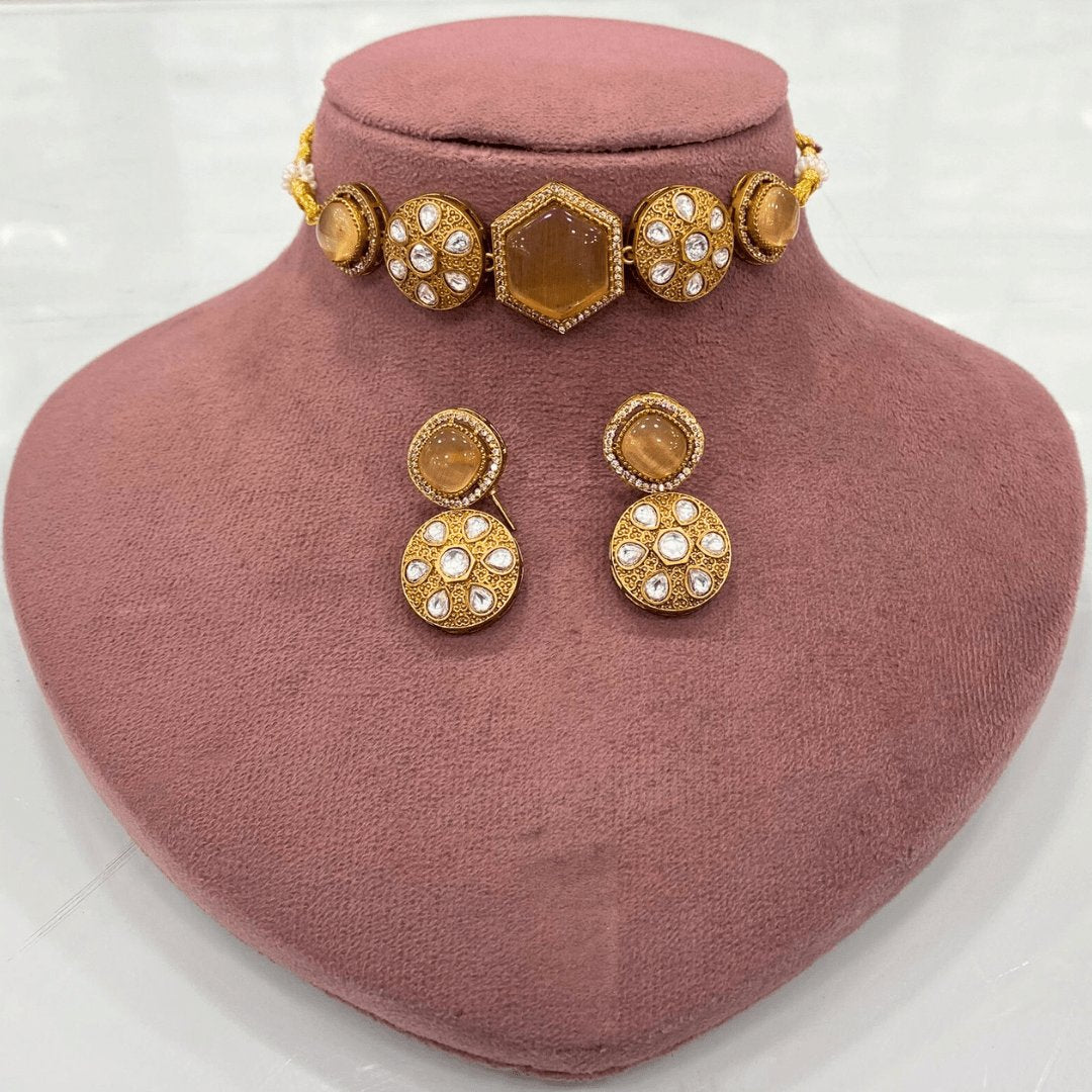 Champagne Gold Kundan Choker Necklace Set – Handcrafted Gold-Plated Bridal Jewellery