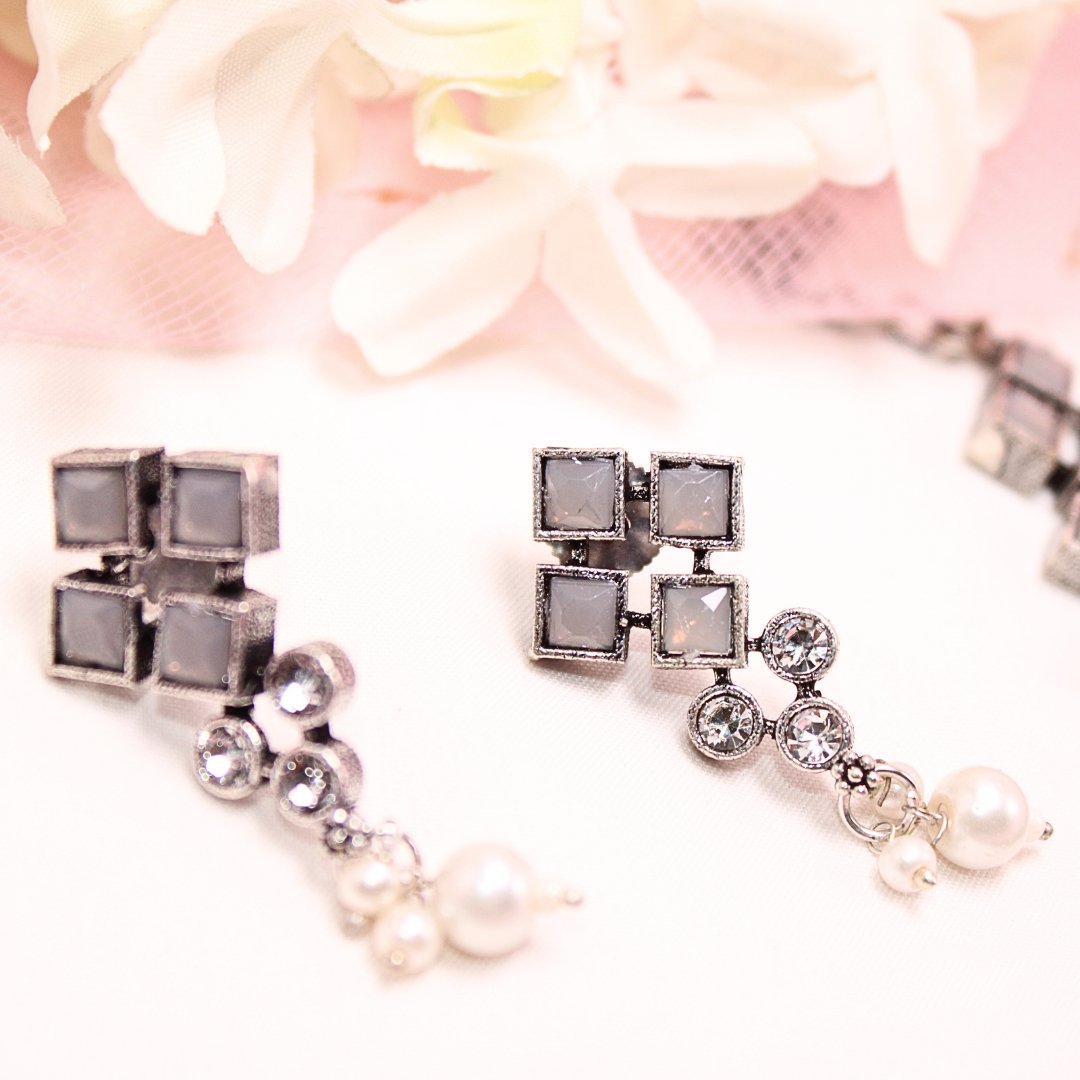 CRYSTAL NECKLACE SET - GREY