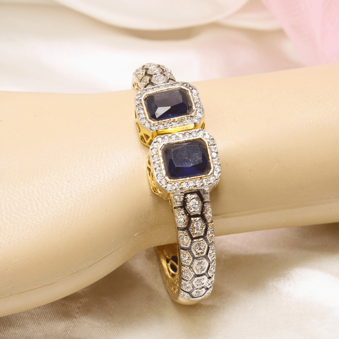 DIAMOND LOOK ALIKE BRACELET GOLDEN POLISH - BLUE