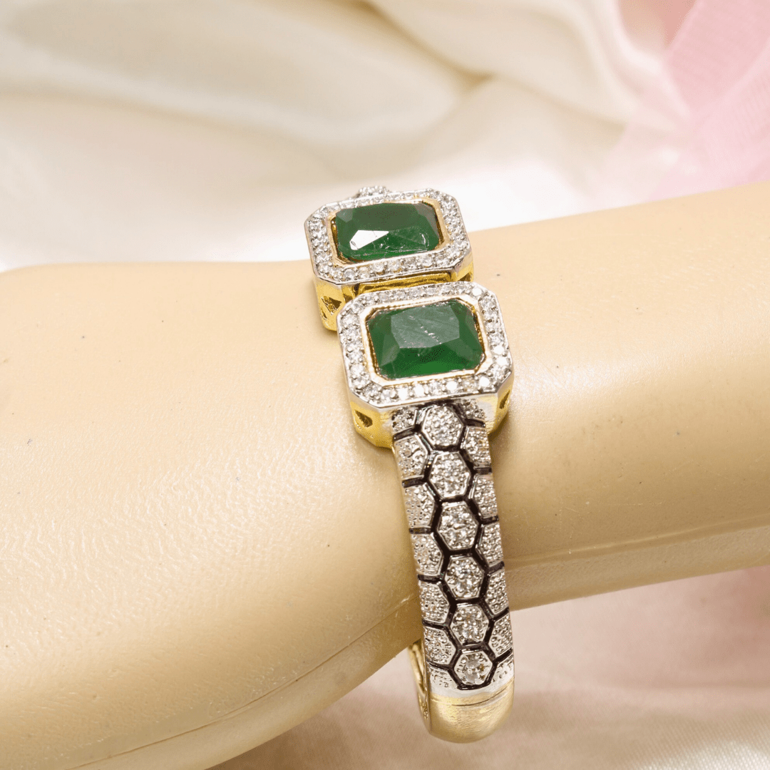 DIAMOND LOOK ALIKE BRACELET GOLDEN POLISH - GREEN
