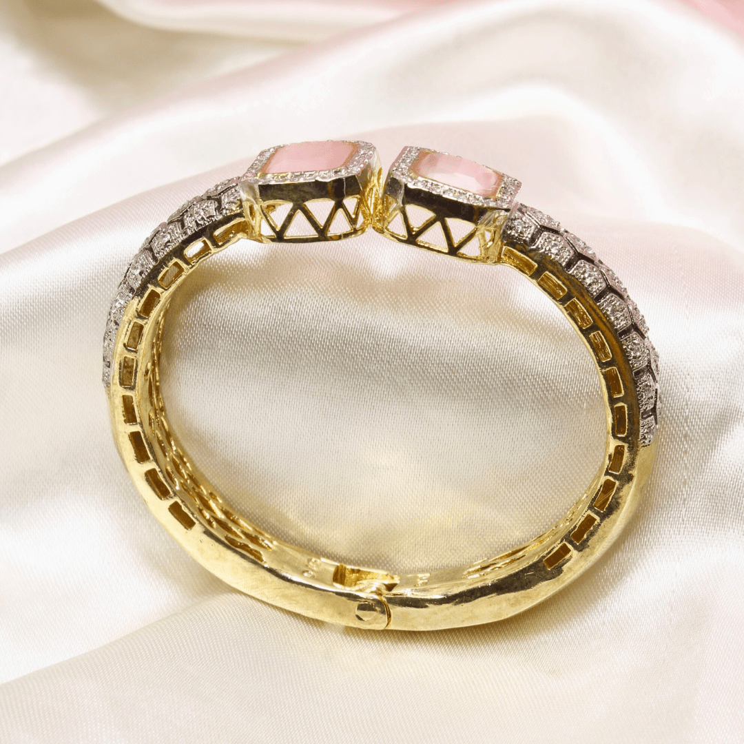DIAMOND LOOK ALIKE BRACELET GOLDEN POLISH - PINK