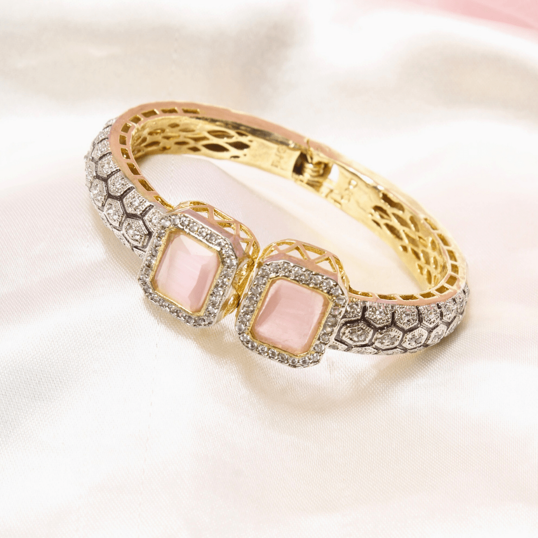 DIAMOND LOOK ALIKE BRACELET GOLDEN POLISH - PINK