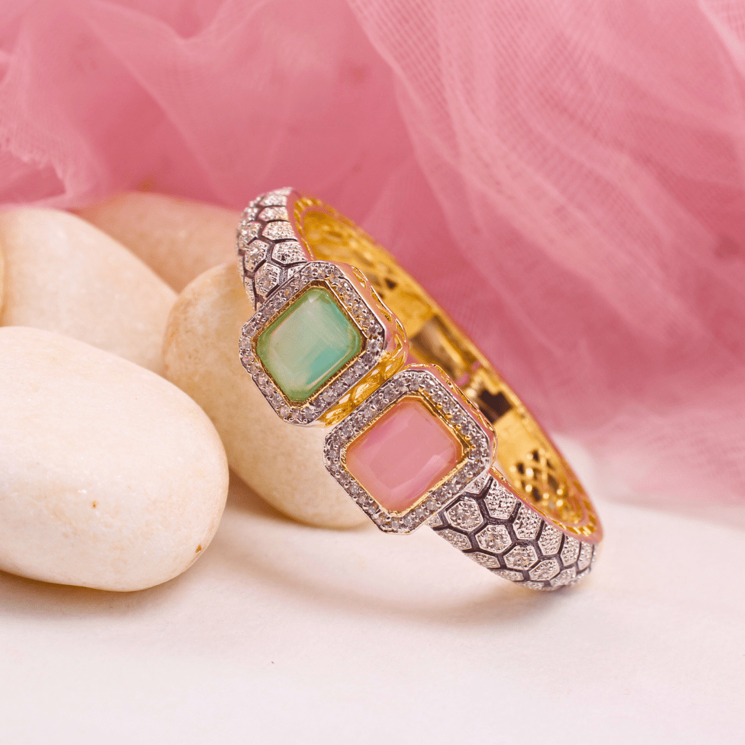 DIAMOND LOOK ALIKE BRACELET GOLDEN POLISH - PINK & MINT