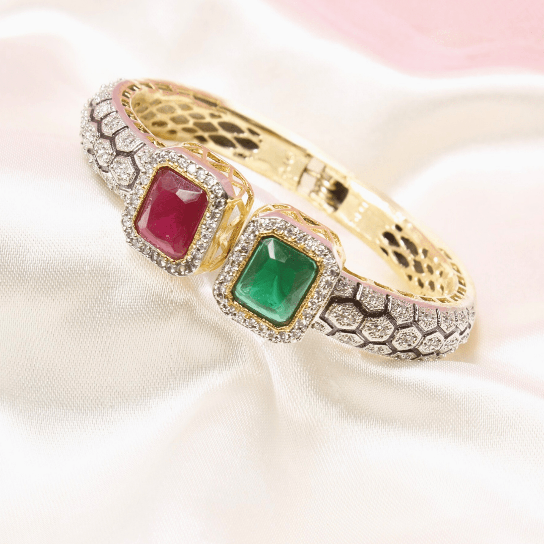 DIAMOND LOOK ALIKE BRACELET GOLDEN POLISH - RG