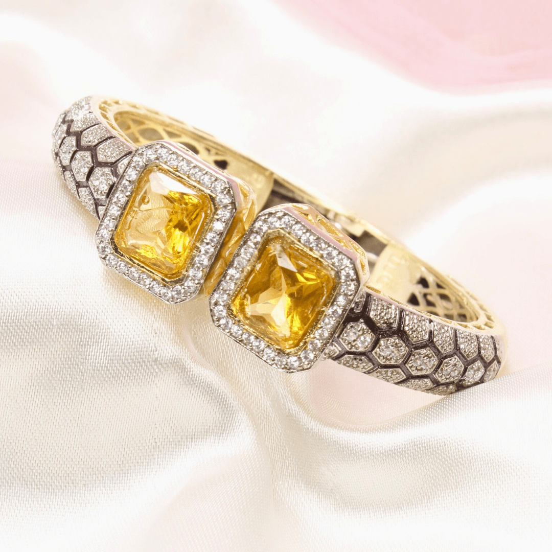 DIAMOND LOOK ALIKE BRACELET GOLDEN POLISH - YELLOW