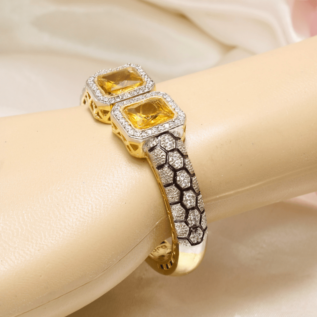 DIAMOND LOOK ALIKE BRACELET GOLDEN POLISH - YELLOW