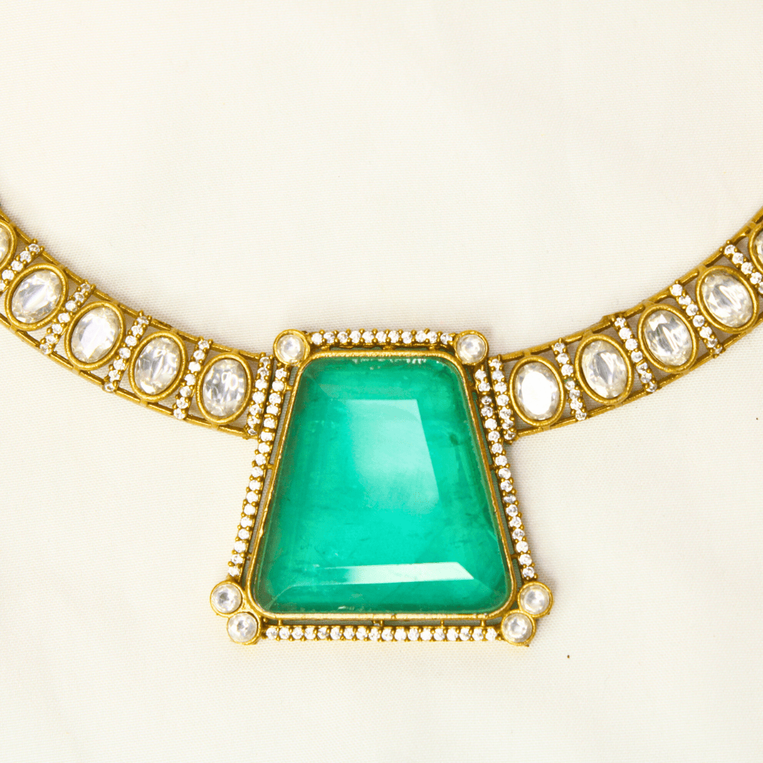 DOUBLET STONE AND MOISSANITE STONE HASLI LOOK NECKLACE