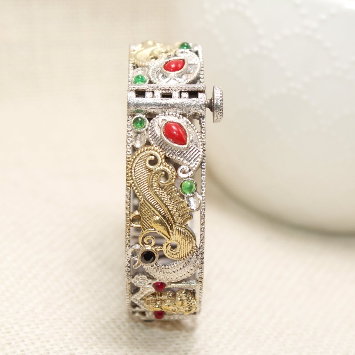 DUAL - TONE LAXMI MOR KADA - NAVRATNA