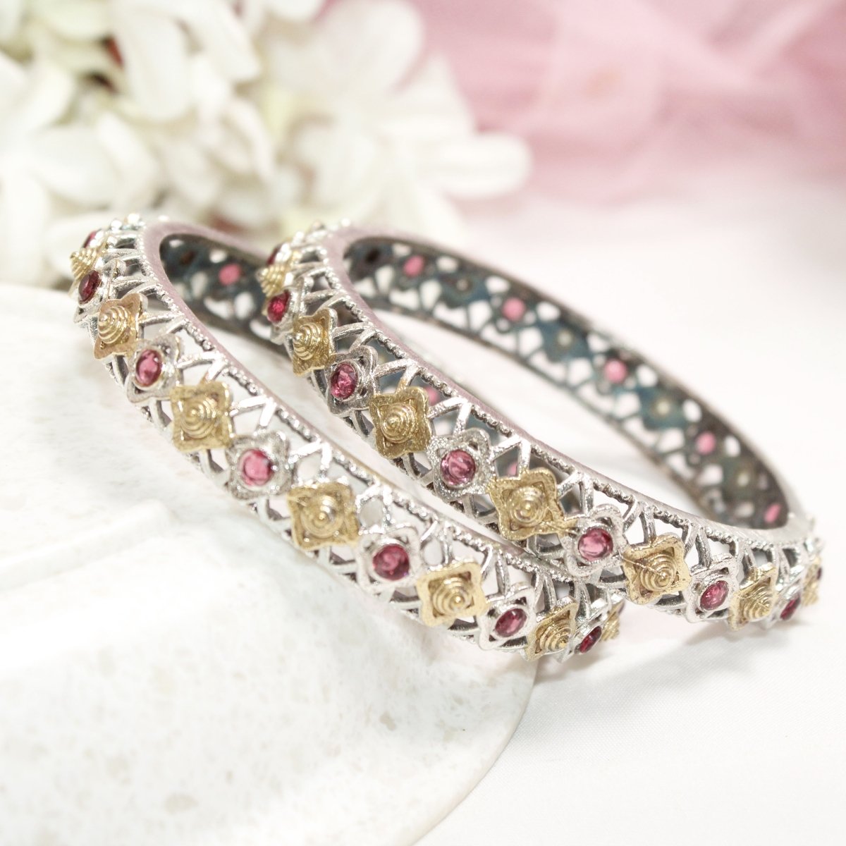 DUAL - TONE TRIKON JAALI RAJPUTANA BANGLE PAIR - SET OF 2 BANGLES - RED