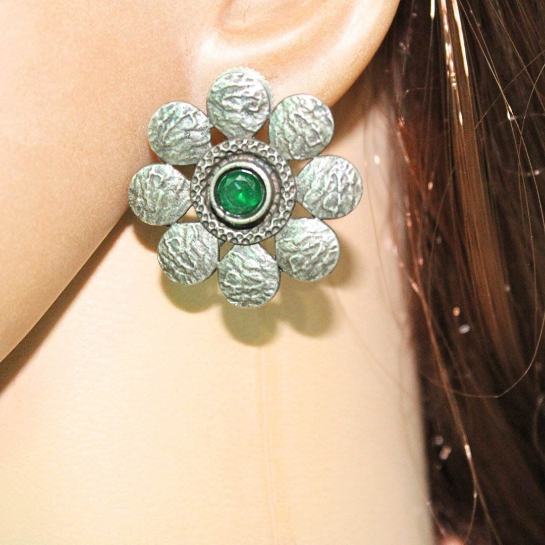 ENBOSS CRUSH FLOWER STUD-GREEN