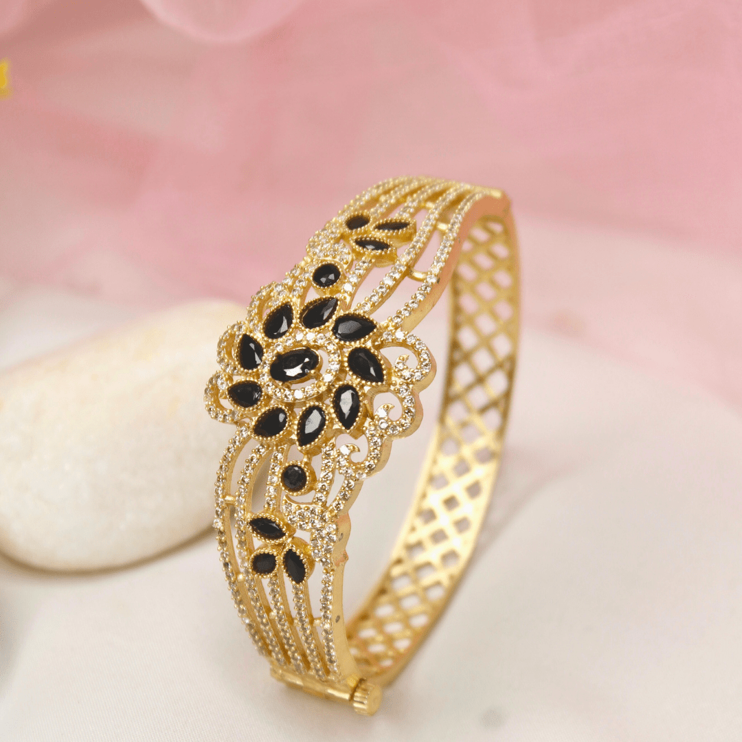 Floral Cluster Kada Black & Gold