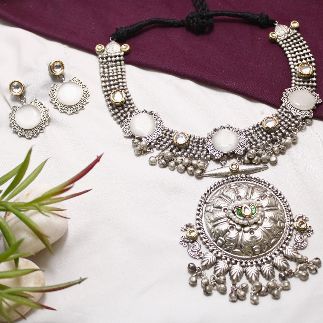 Grey Oxidised Silver Hasli Necklace Set with Earrings – Tribal Statement Jewellery