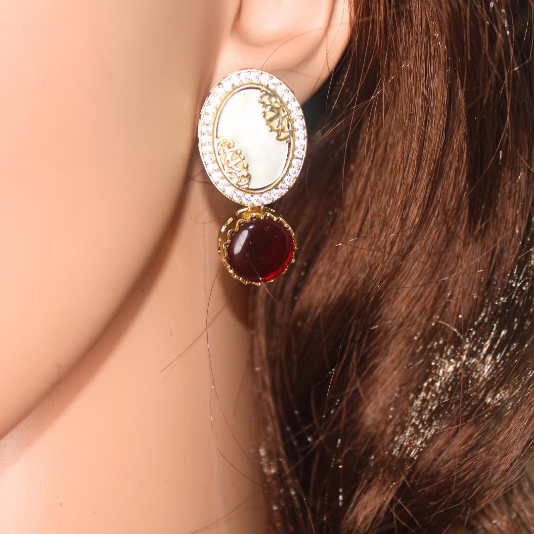 GULMOHAR - MOTHER OF PEARL STONE NECKLACE SET - RED