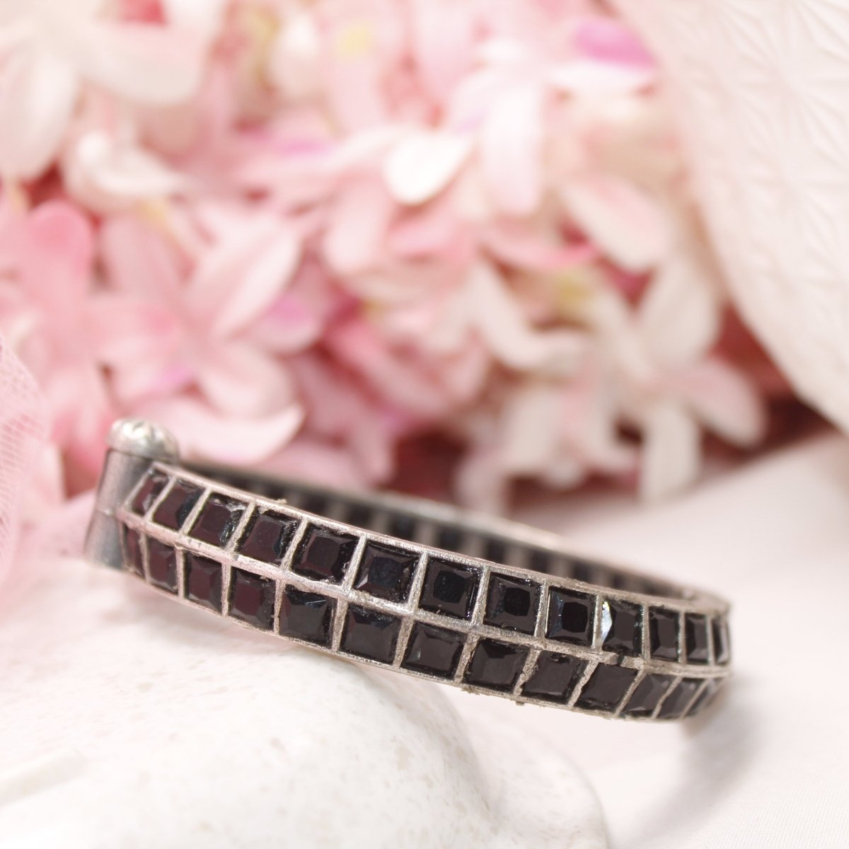KAASHI - OXIDISED SILVER LOOK ALIKE KADA - BLACK