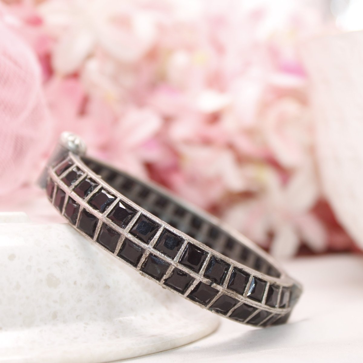 KAASHI - OXIDISED SILVER LOOK ALIKE KADA - BLACK