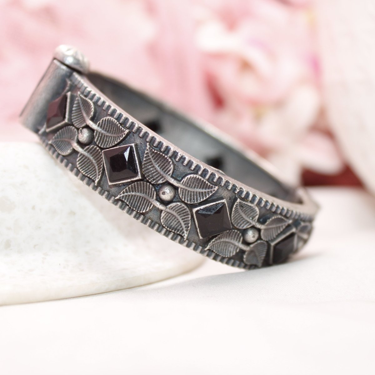 KALI - OXIDISED SILVER LOOK ALIKE KADA - BLACK