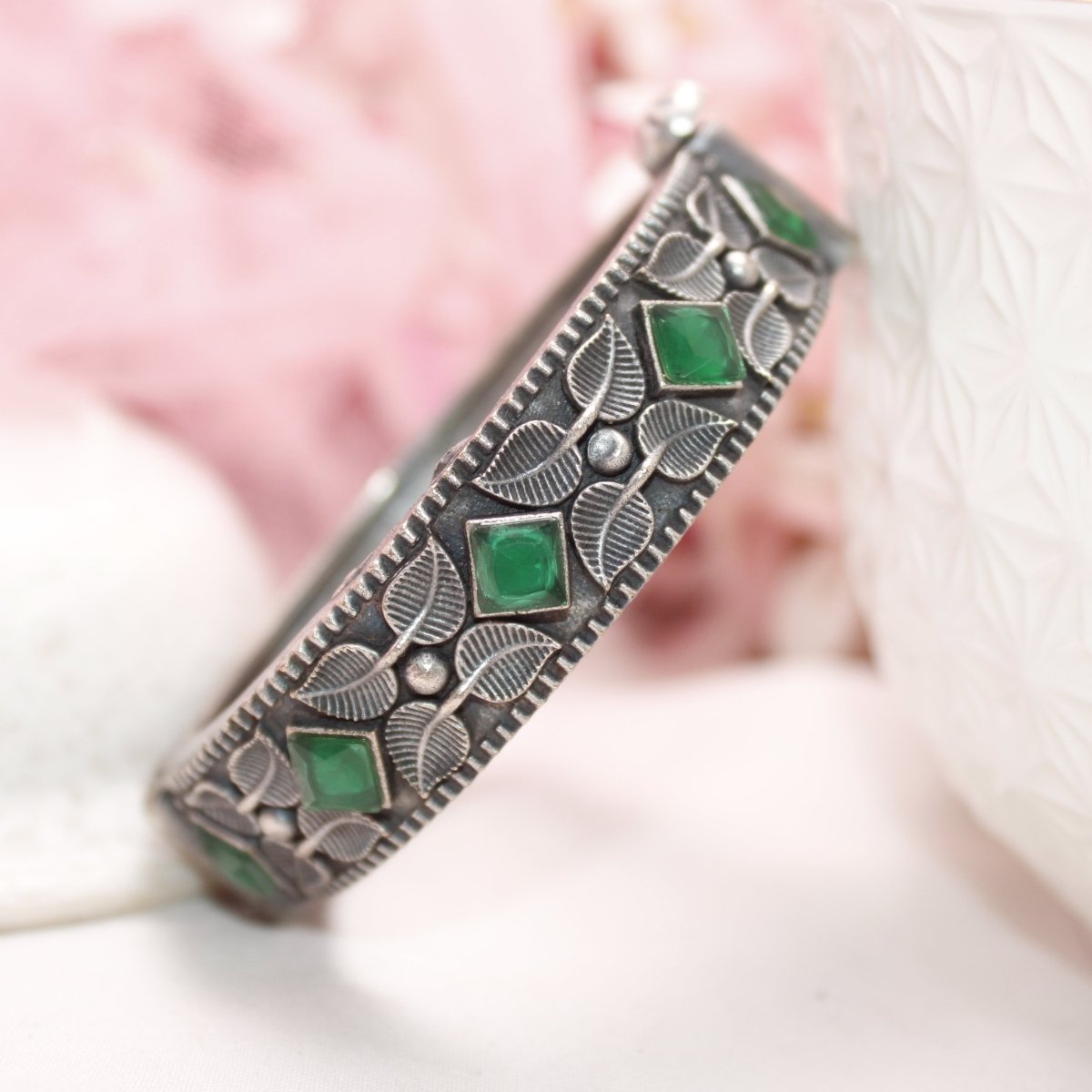 KALI - OXIDISED SILVER LOOK ALIKE KADA - GREEN