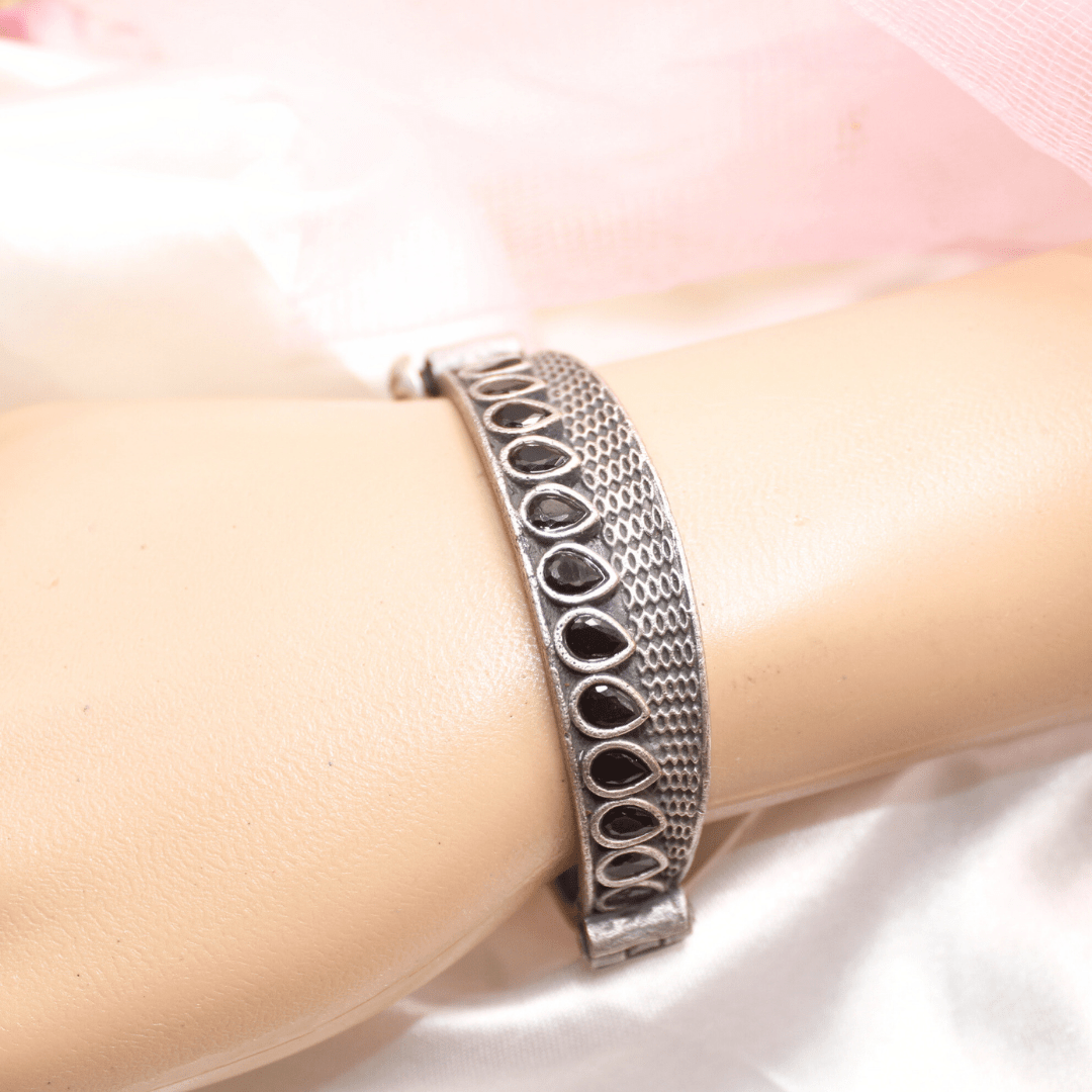 KALIKA VINTAGE LOOK KADA - black