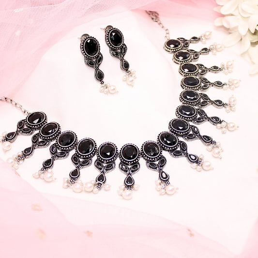 KALKI CRYSTAL NECKLACE SET - BLACK