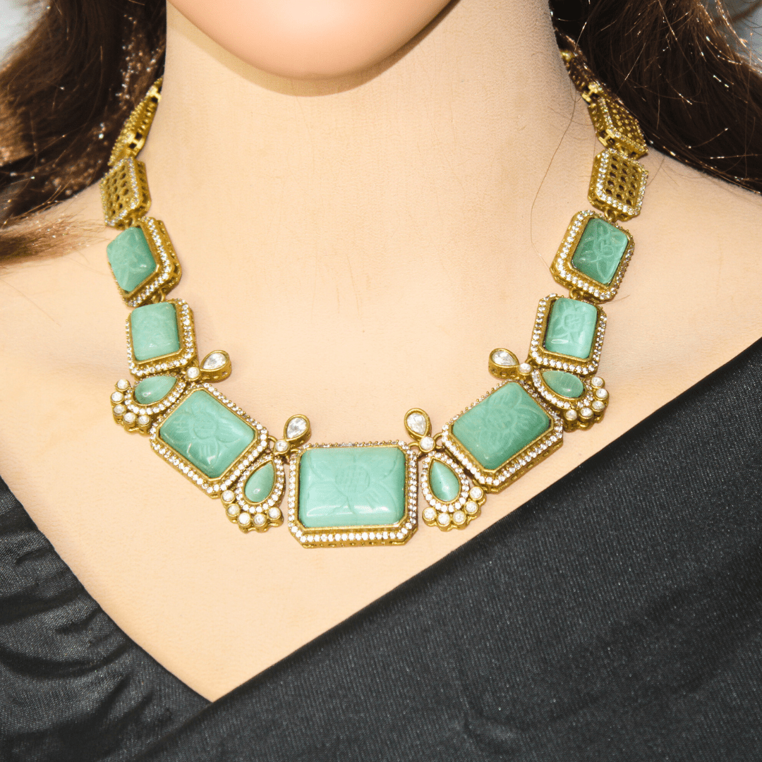 KASHVA NECKLACE SET