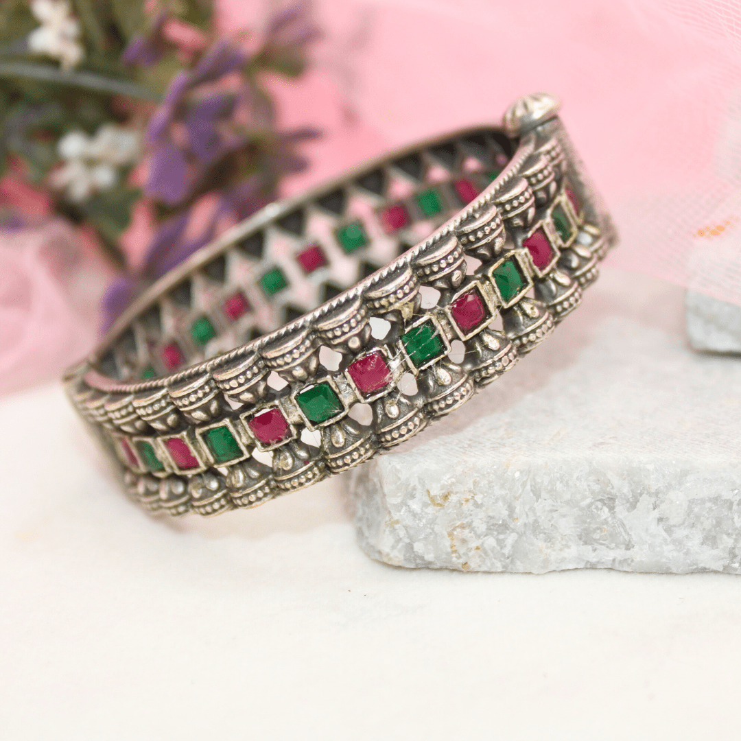 KASTURI - OXIDISED SILVER LOOK ALIKE KADA - RED & GREEN
